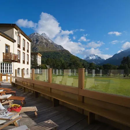 Club House Hotel 3*