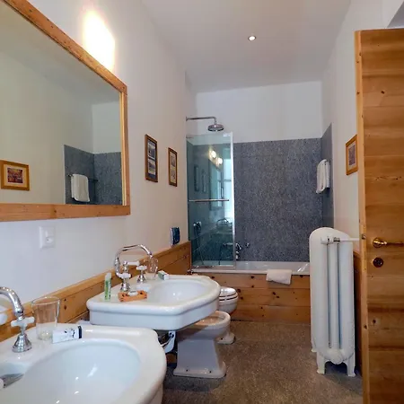 Club House Hotel 3*